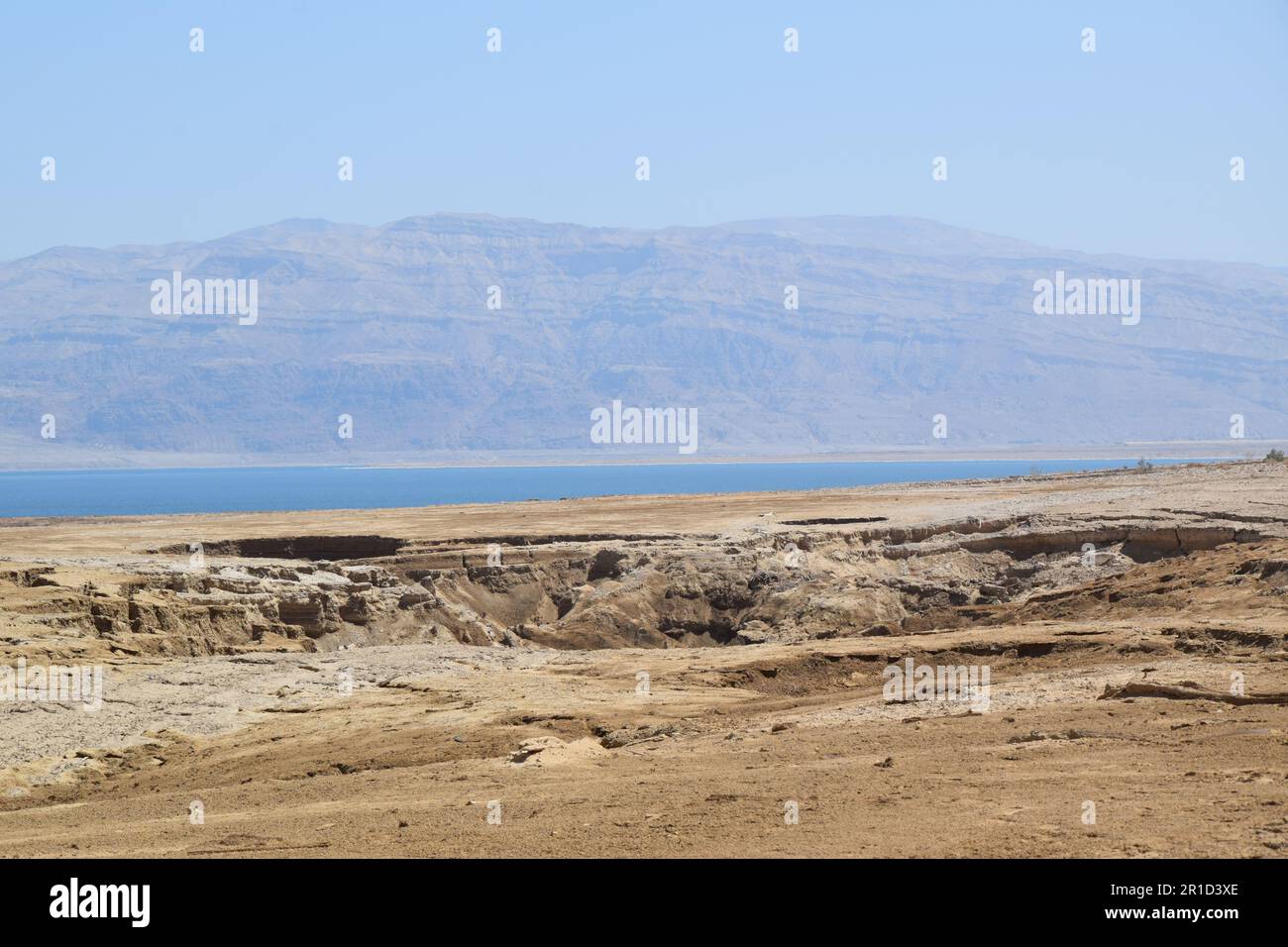 Receding coastline and dangerous sinkholes - Ein Gedi Beach, Dead Sea ...