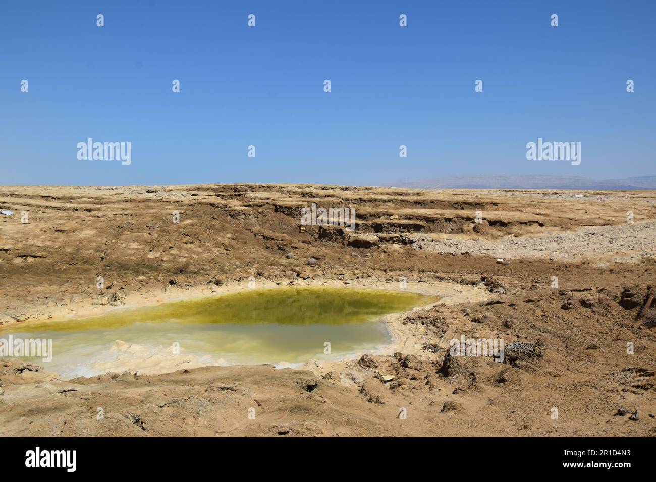 Receding coastline and dangerous sinkholes - Ein Gedi Beach, Dead Sea ...