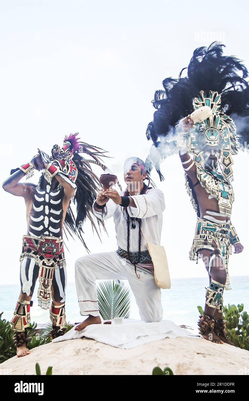 Indigenous ritual mexico hi-res stock photography and images - Alamy