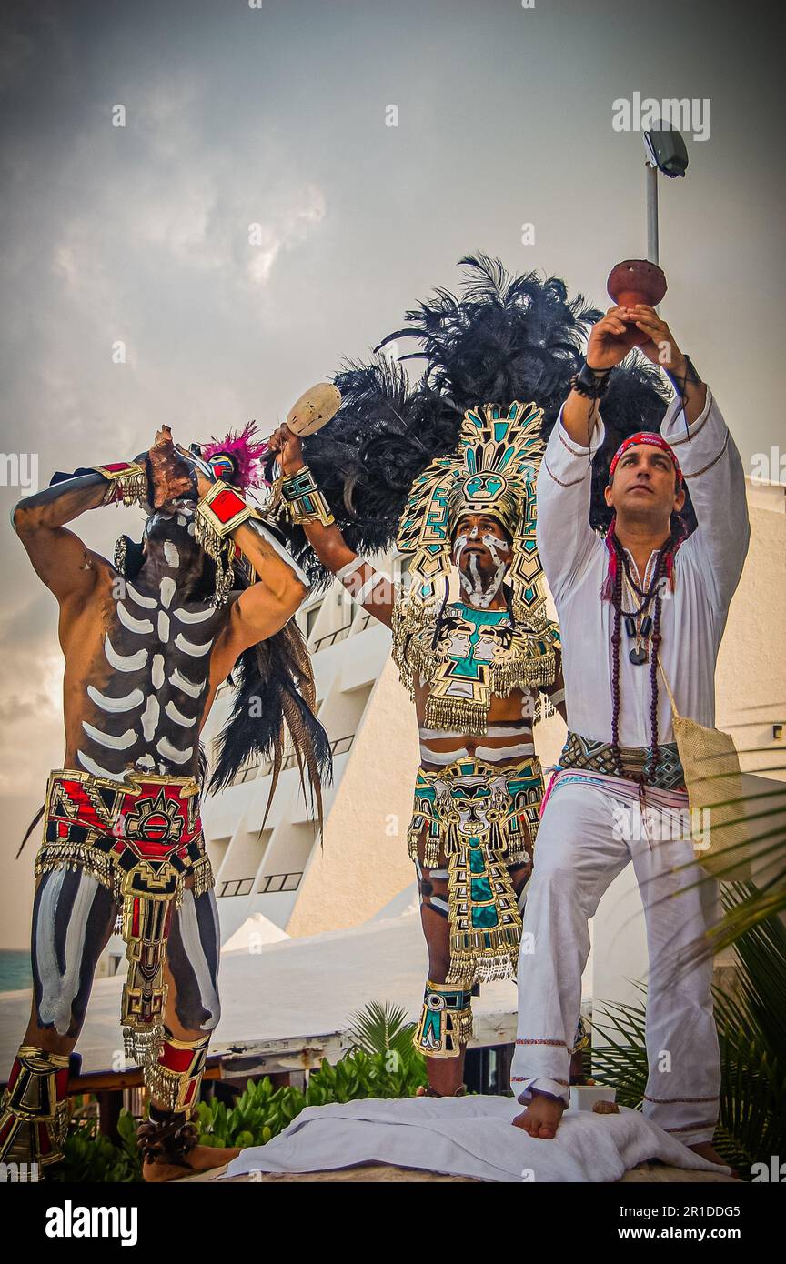 Indigenous ritual mexico hi-res stock photography and images - Alamy