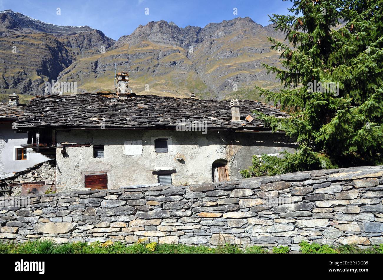A true jewel of the Haute Maurienne Bessans is a traditional mountain ...