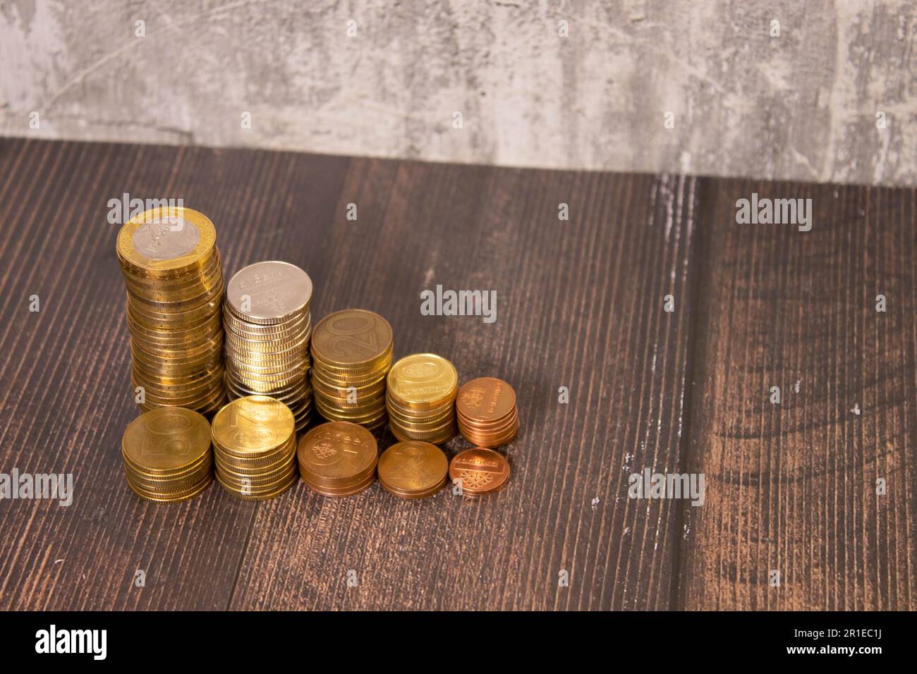 Financial pyramids hi-res stock photography and images - Alamy