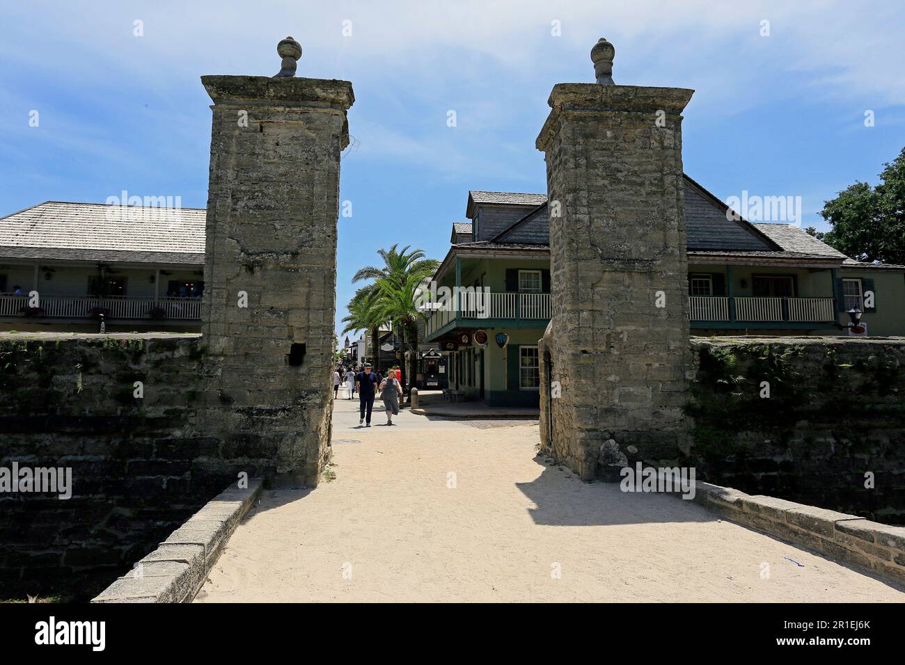 city gate, entrance, walls, walled, city,old, gate, st. augustine, st augustine, saint augustine, florida, usa, us, america, american, coquina, pillar Stock Photo