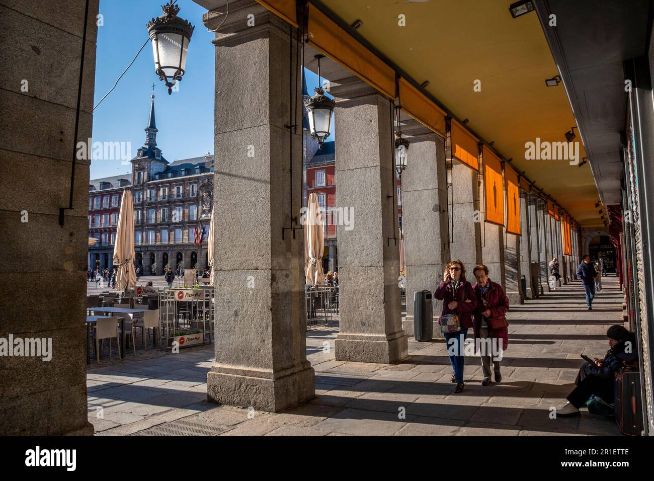 Plaza mayor madrid arcade hi-res stock photography and images - Alamy