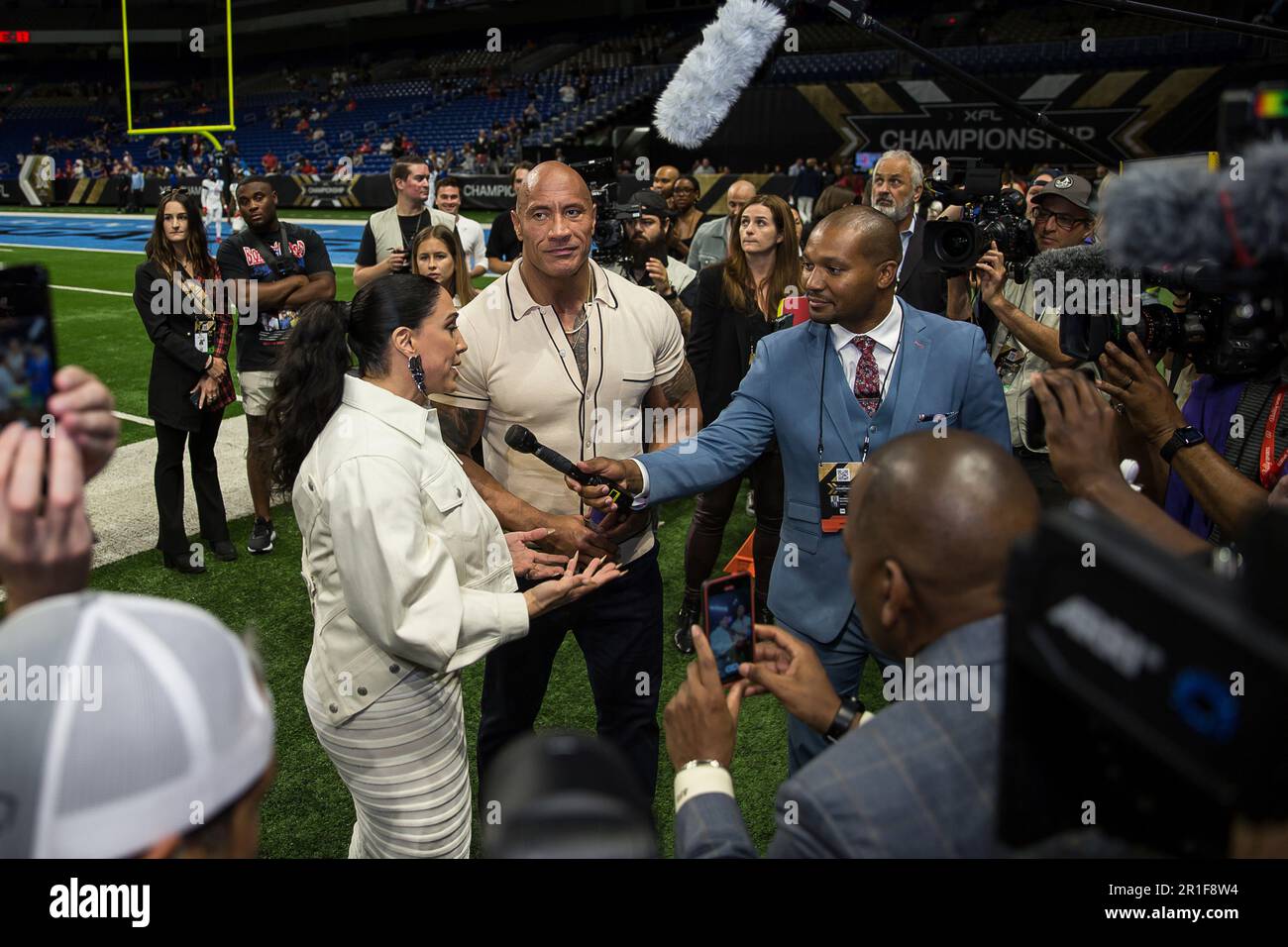 SAN ANTONIO, TX MAY 13 Dany Garcia and Dwayne "The Rock" Johnson Co