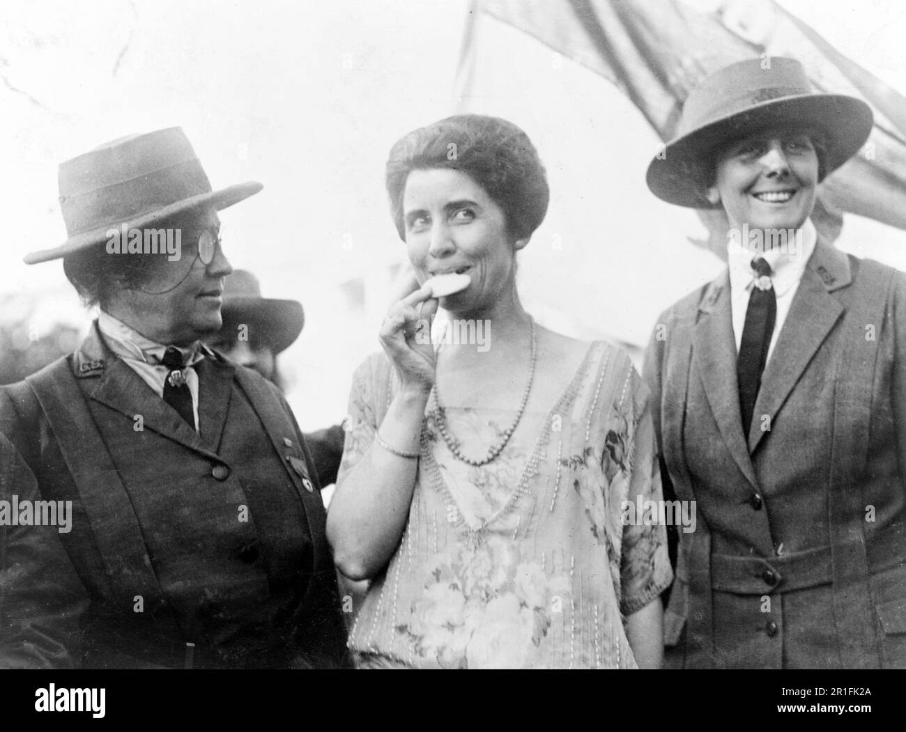 1920s-girl-scout-cookies-hi-res-stock-photography-and-images-alamy