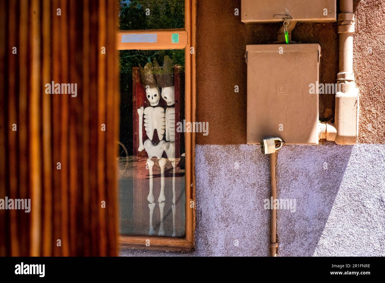 Wooden skeletons at an art gallery in Cerrillos, New Mexico, USA Stock Photo