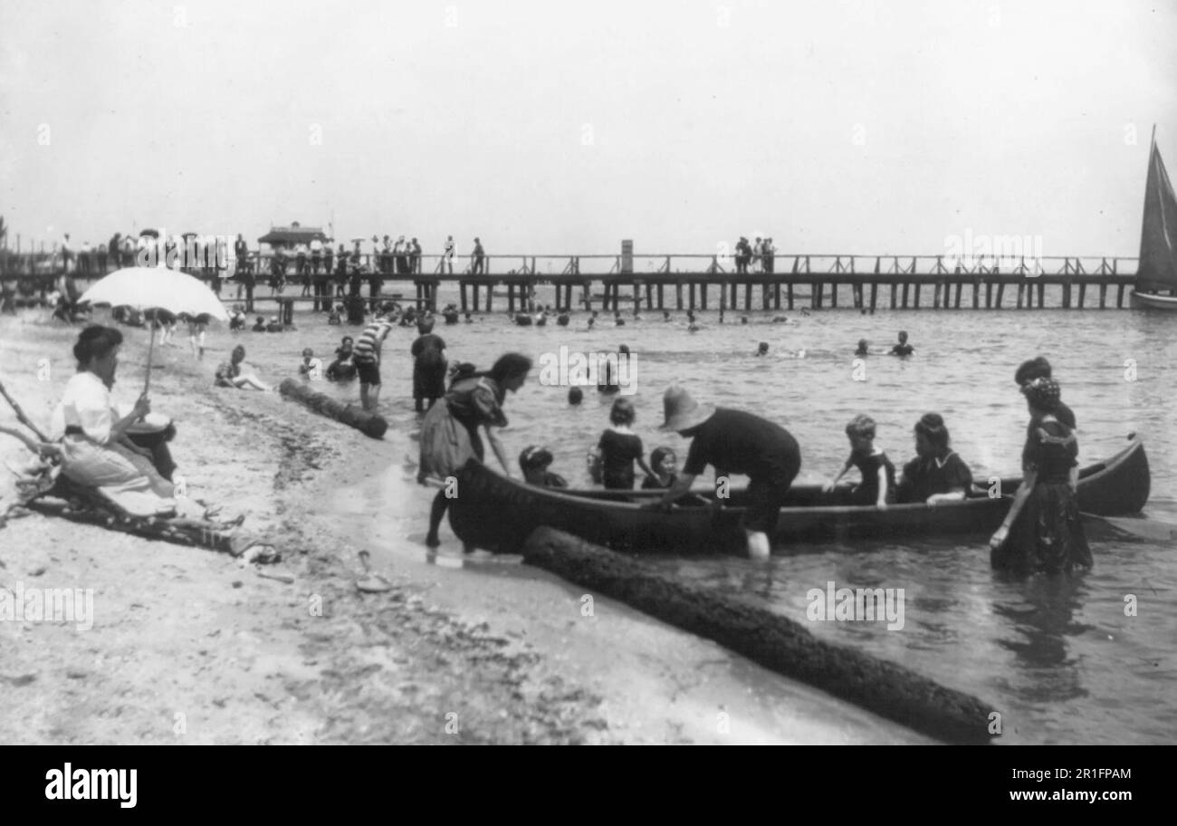 1920s beach photo hi-res stock photography and images - Alamy