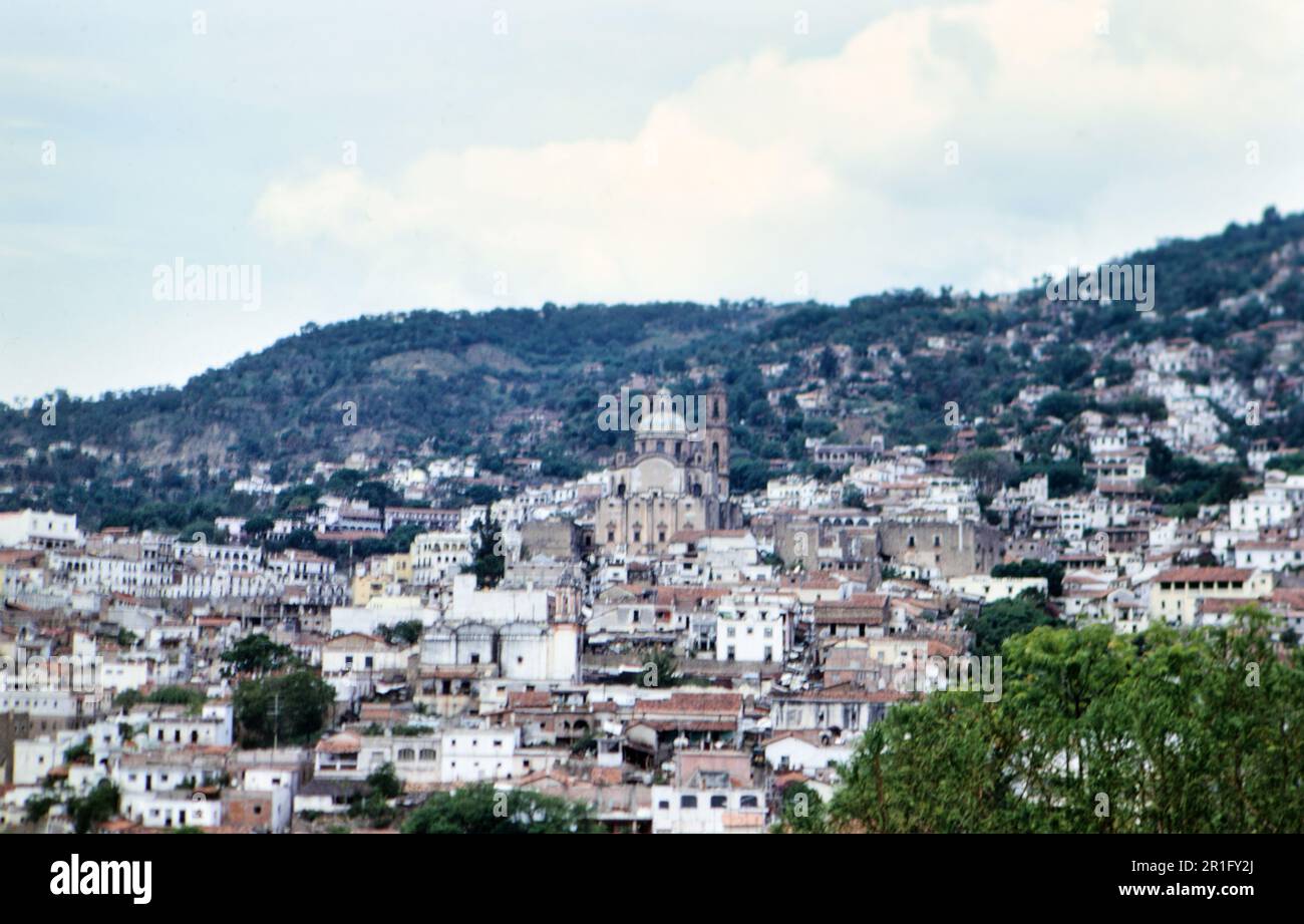 Santa Prisca de Taxco, church in center of photo (Taxco Mexico) ca ...