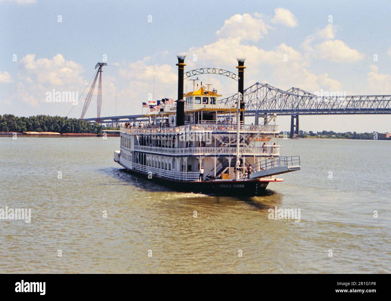 1985-paddlewheeler-hi-res-stock-photography-and-images-alamy