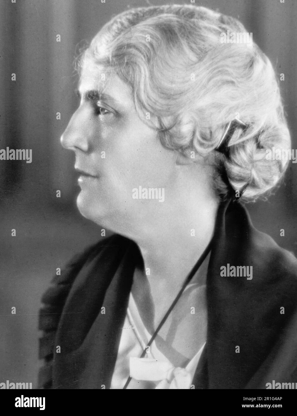 Archival Photo: Profile portrait of Lou Henry Hoover ca. 1920s or 1930s ...