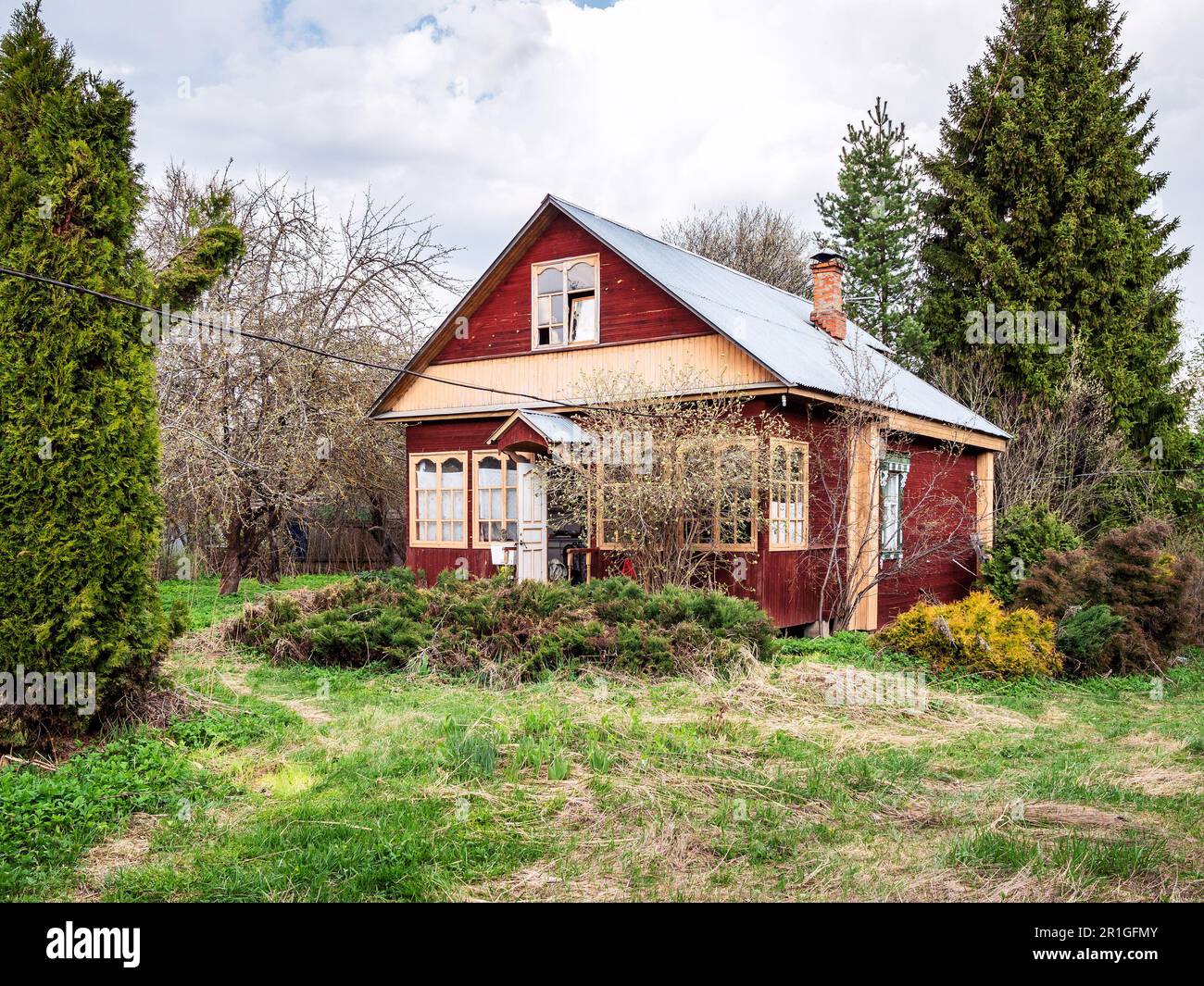 Wooden house exterior hi-res stock photography and images - Alamy