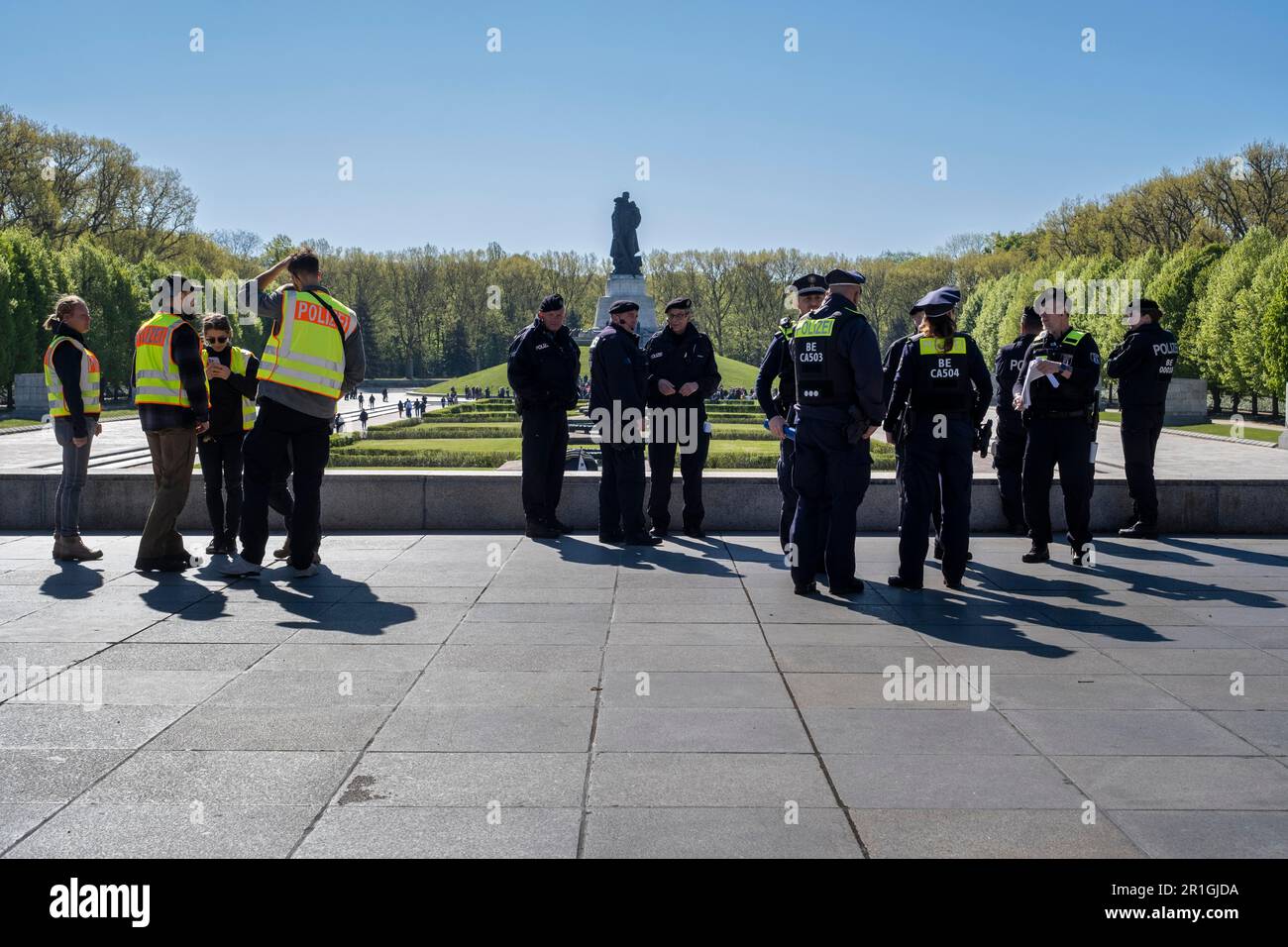 Germany, Berlin, 09.05.2023, Rally at the Soviet Memorial in Treptower Park, Police Stock Photo