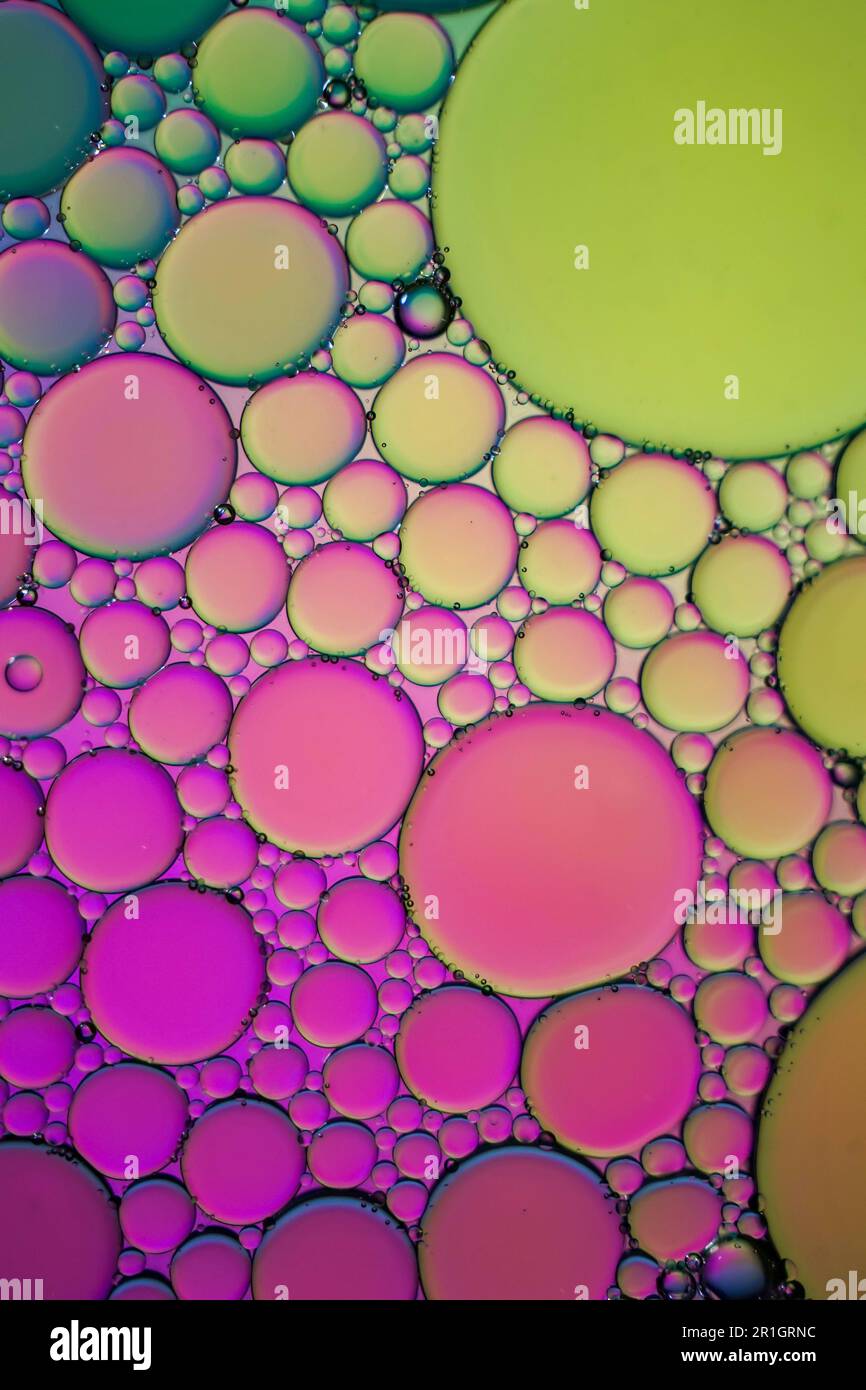 Oil pattern on water hi-res stock photography and images - Alamy