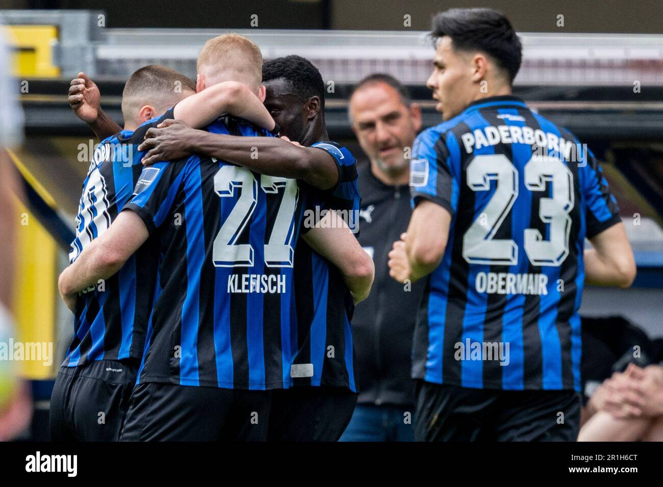 14 May 2023 North Rhine Westphalia Paderborn Soccer 2. Bundesliga SC Paderborn 07 1. FC Heidenheim Matchday 32 Home Deluxe Arena. Paderborn s Florent Muslija l r scorer Kai Klefisch Sirlord Conteh and...