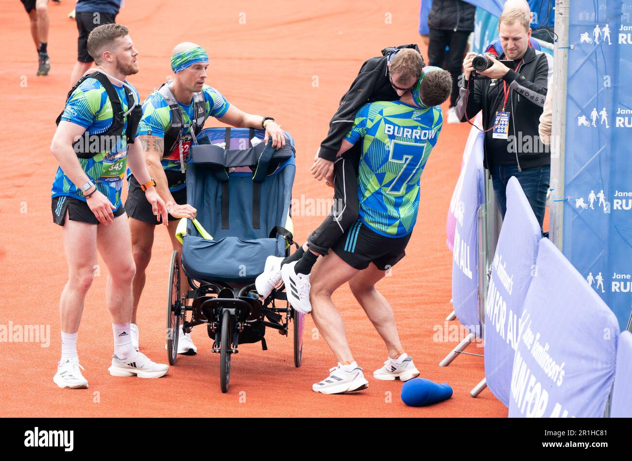 Rob Burrow And Kevin Sinfield Cross The Finish Line Of The 2023 Rob rob-burrow-and-kevin-sinfield-cross-the-finish-line-of-the-2023-rob