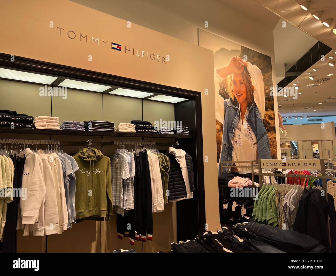 WARSAW, POLAND - JULY 13, 2022: Stylish interior of Tommy Hilfiger store in  shopping mall Stock Photo - Alamy