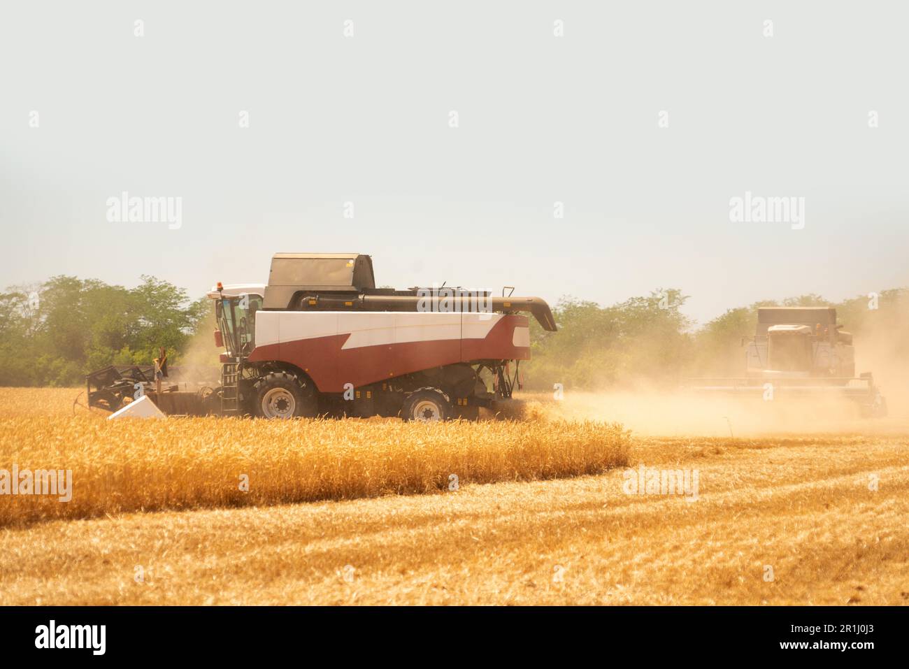 Combine harvester machine hi-res stock photography and images - Alamy