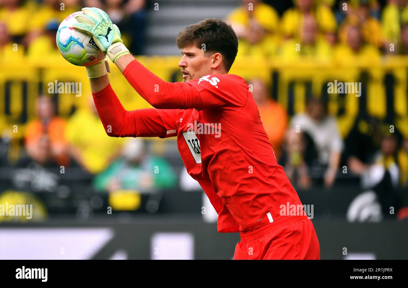 Bundesliga, Signal Iduna Park Dortmund: Borussia Dortmund Vs Borussia ...