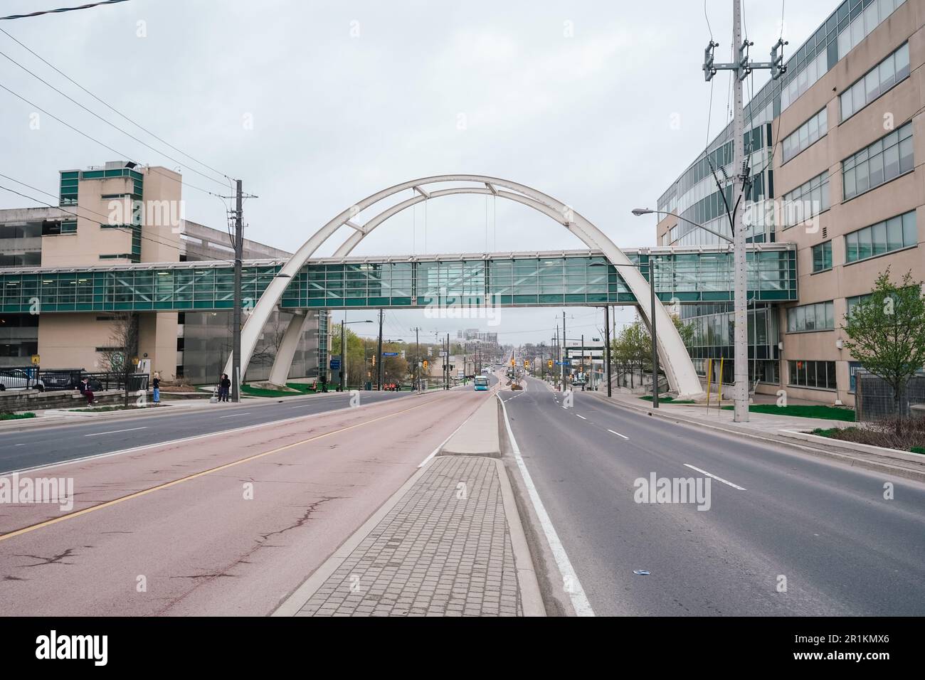 An arch and bridge connecting two buildings for Southlake hosptial in Newmarket, Ontario, Canada Stock Photo