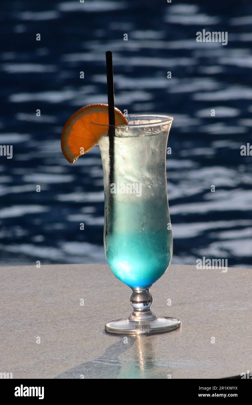 Miami Beach Florida,Miami Music Week,pool party,crowd,standing,dancing,drink  drinks beverage beverages drinking,young adult,men,women,stage,lighting,t  Stock Photo - Alamy