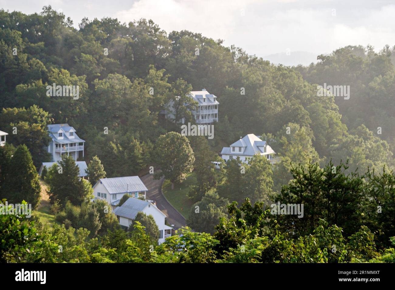 Hillside rental homes hires stock photography and images Alamy