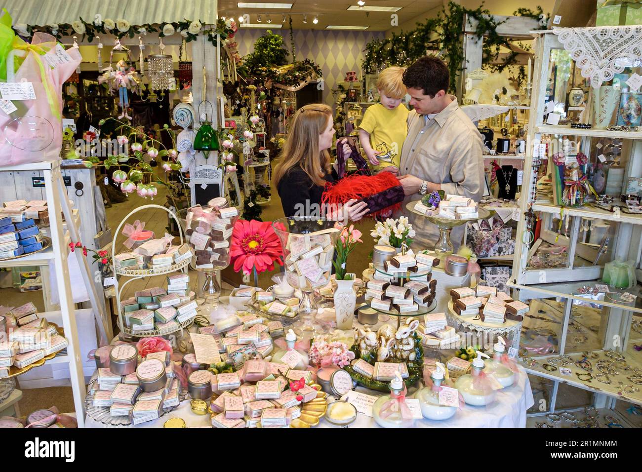 Sevierville Tennessee,Governor's Crossing Outlet Mall,Shabby Moose Boutique shopping shoppers inside interior display sale,gifts Stock Photo