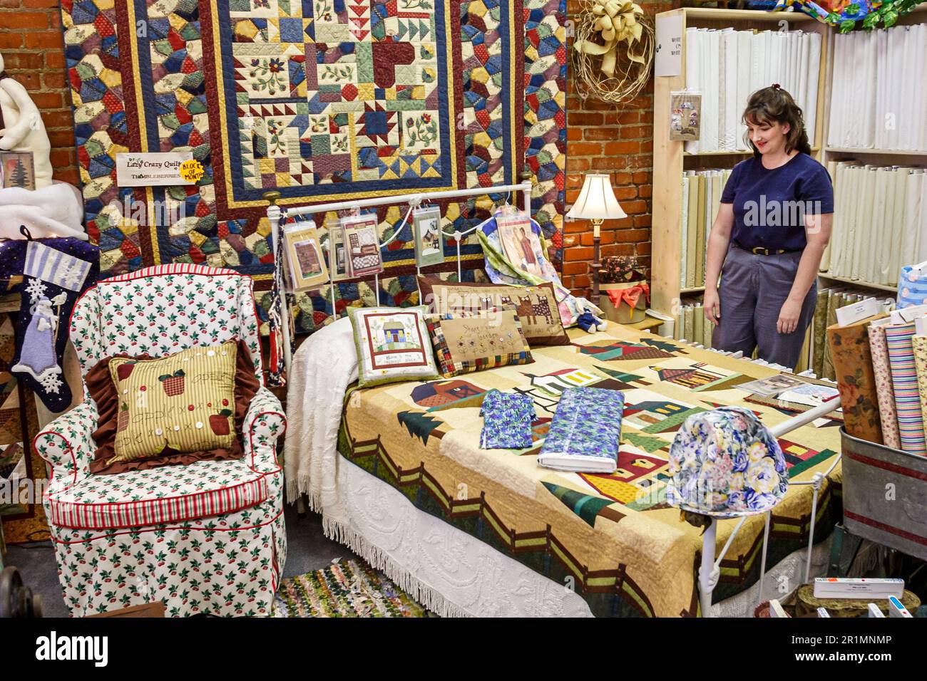 Sevierville Tennessee,The Cherry Pit Quilting Supplies,inside interior