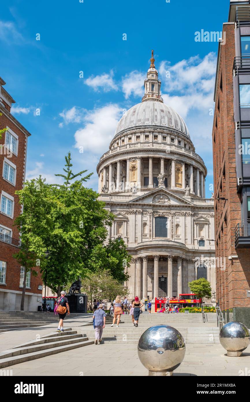 View to St Paul's Cathedral from Peter's Hill pedestrian street. London, England Stock Photo