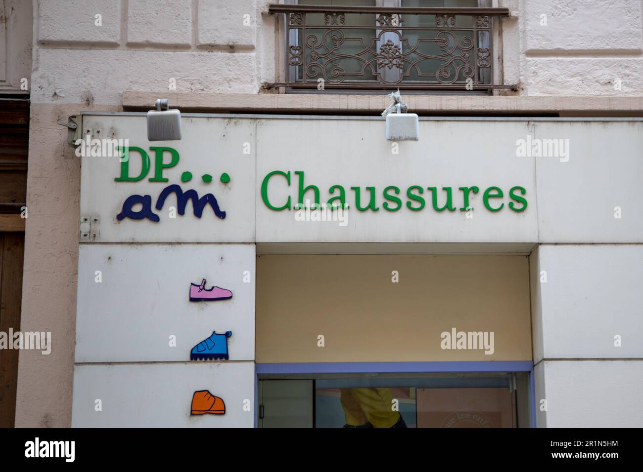 lyon , Aura France - 04 27 2023 : DP...AM chaussures Du Pareil Au Meme sign  text and brand logo front of DPAM of shop for clothing children Stock Photo  - Alamy