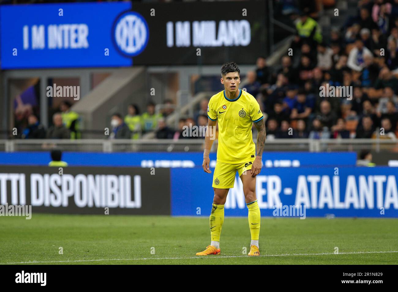 Milan, Italy. 13th May, 2023. Italy, Milan, may 13 2023: Joaquin Correa (FC Inter striker) waiting for a goalkeeper-throw in the first half during soccer game FC INTER vs SASSUOLO, Serie A Tim 2022-2023 day35 San Siro stadium (Photo by Fabrizio Andrea Bertani/Pacific Press) Credit: Pacific Press Media Production Corp./Alamy Live News Stock Photo