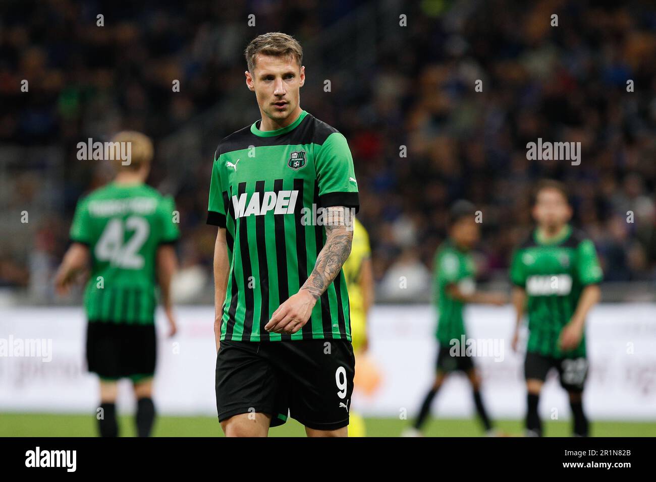 Milan, Italy. 13th May, 2023. Italy, Milan, may 13 2023: Andrea Pinamonti (Sassuolo striker) waiting for a throw-in in the second halfduring soccer game FC INTER vs SASSUOLO, Serie A Tim 2022-2023 day35 San Siro stadium (Photo by Fabrizio Andrea Bertani/Pacific Press) Credit: Pacific Press Media Production Corp./Alamy Live News Stock Photo