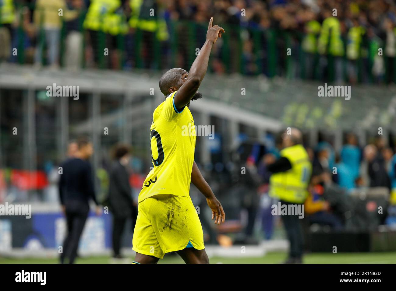 Milan, Italy. 13th May, 2023. Italy, Milan, may 13 2023: Romelu Lukaku (FC Inter striker) scores and celebrates the 1-0 goal at 41' during soccer game FC INTER vs SASSUOLO, Serie A Tim 2022-2023 day35 San Siro stadium (Photo by Fabrizio Andrea Bertani/Pacific Press) Credit: Pacific Press Media Production Corp./Alamy Live News Stock Photo