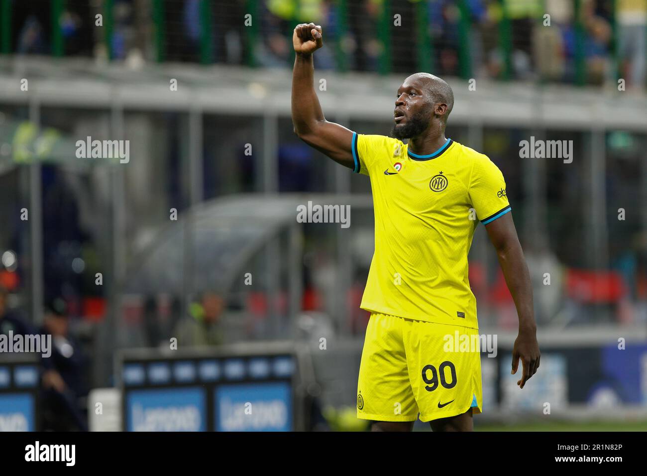 Milan, Italy. 13th May, 2023. Italy, Milan, may 13 2023: Romelu Lukaku (FC Inter striker) scores and celebrates the 1-0 goal at 41' during soccer game FC INTER vs SASSUOLO, Serie A Tim 2022-2023 day35 San Siro stadium (Photo by Fabrizio Andrea Bertani/Pacific Press) Credit: Pacific Press Media Production Corp./Alamy Live News Stock Photo