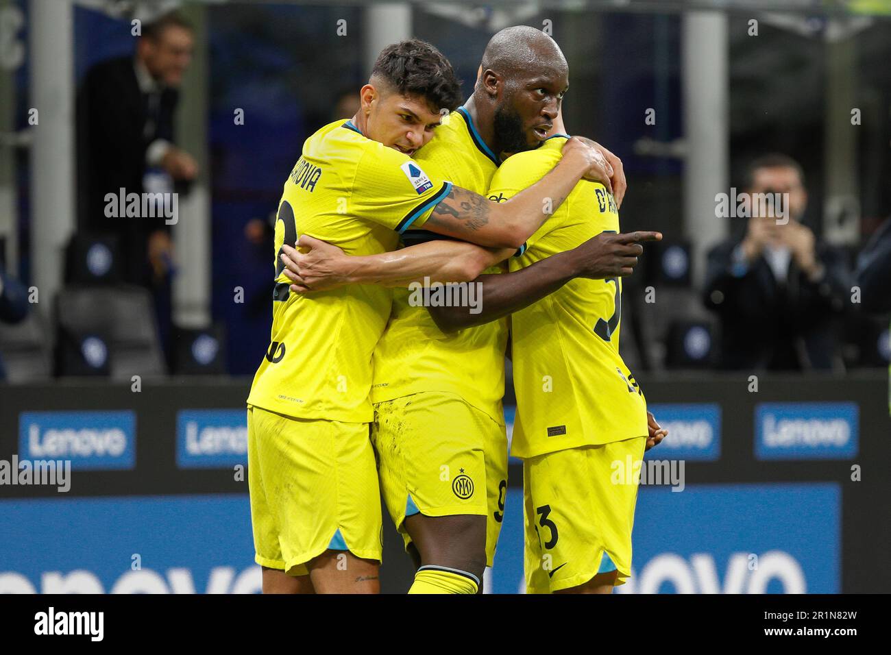 Milan, Italy. 13th May, 2023. Italy, Milan, may 13 2023: Romelu Lukaku (FC Inter striker) scores and celebrates the 1-0 goal at 41' during soccer game FC INTER vs SASSUOLO, Serie A Tim 2022-2023 day35 San Siro stadium (Photo by Fabrizio Andrea Bertani/Pacific Press) Credit: Pacific Press Media Production Corp./Alamy Live News Stock Photo