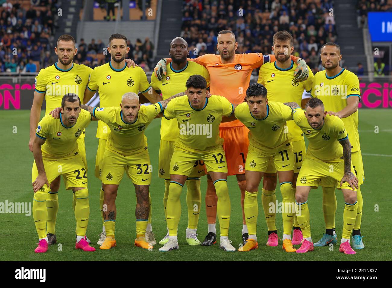 Milan, Italy. 13th May, 2023. Italy, Milan, may 13 2023: FC Inter starting line up in center fied for team photo during soccer game FC INTER vs SASSUOLO, Serie A Tim 2022-2023 day35 San Siro stadium (Photo by Fabrizio Andrea Bertani/Pacific Press) Credit: Pacific Press Media Production Corp./Alamy Live News Stock Photo