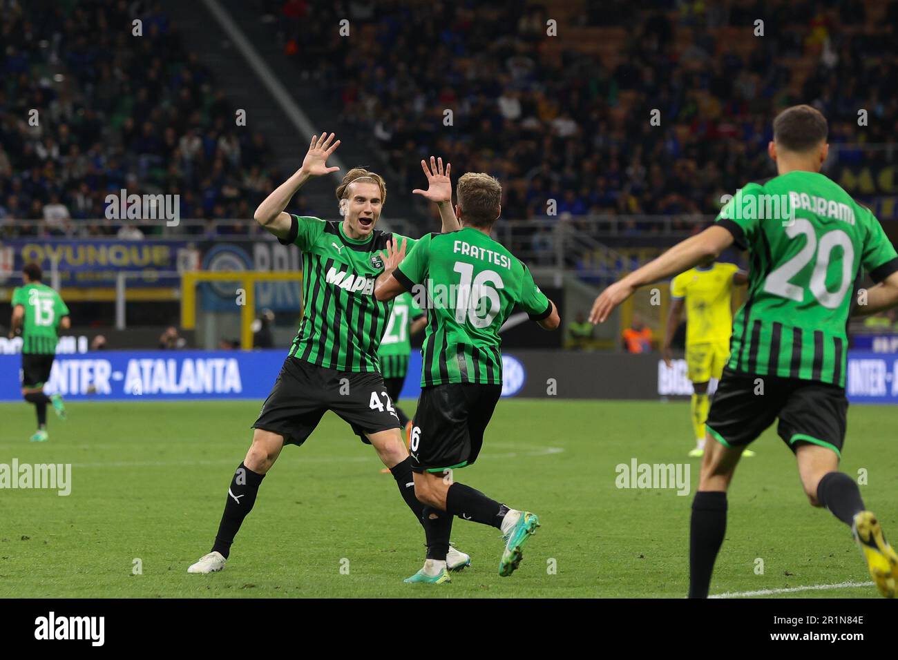 Milan, Italy. 13th May, 2023. Italy, Milan, may 13 2023: Davide Frattesi (Sassuolo midfielder) scores and celebrates the 2-3 goal at 77' during soccer game FC INTER vs SASSUOLO, Serie A Tim 2022-2023 day35 San Siro stadium (Photo by Fabrizio Andrea Bertani/Pacific Press) Credit: Pacific Press Media Production Corp./Alamy Live News Stock Photo