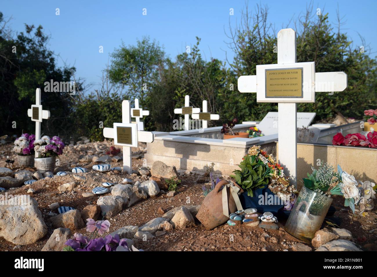 the-grave-of-janice-hunter-at-the-cemetery-in-tremithousa-cyprus