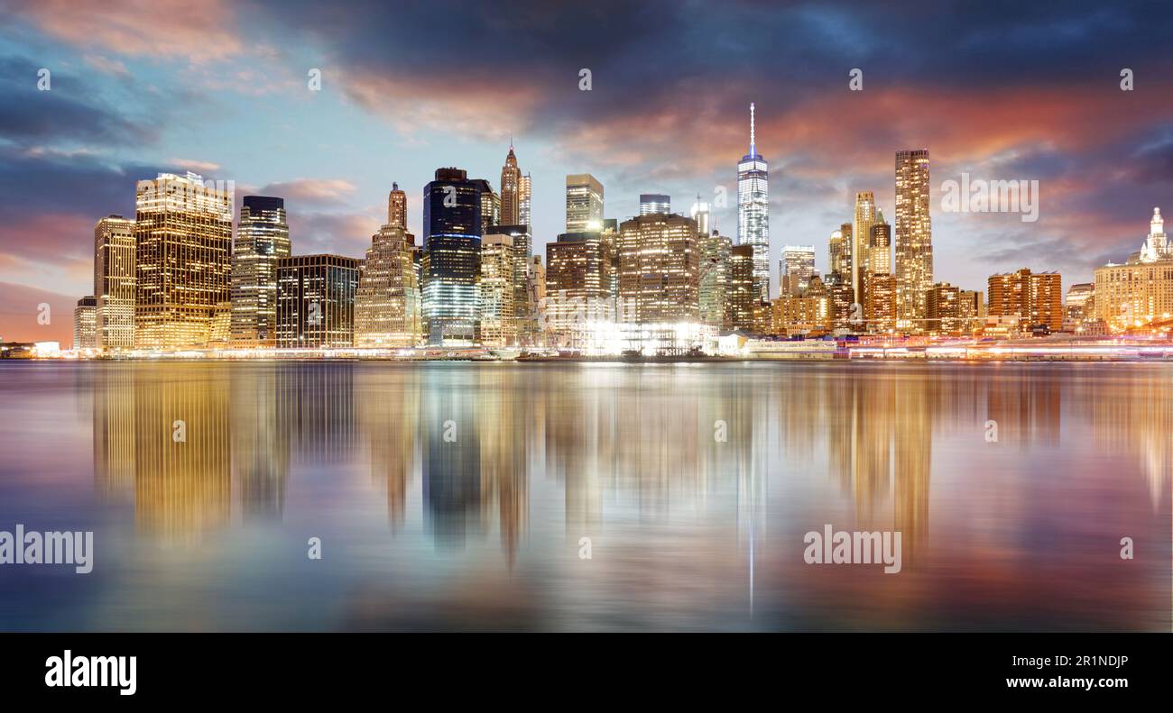 New york city skyline at sunrise hi-res stock photography and images ...