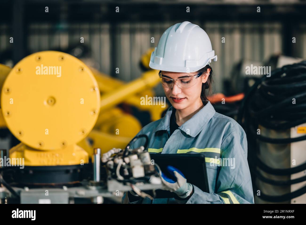 Software engineer test hi-res stock photography and images - Alamy
