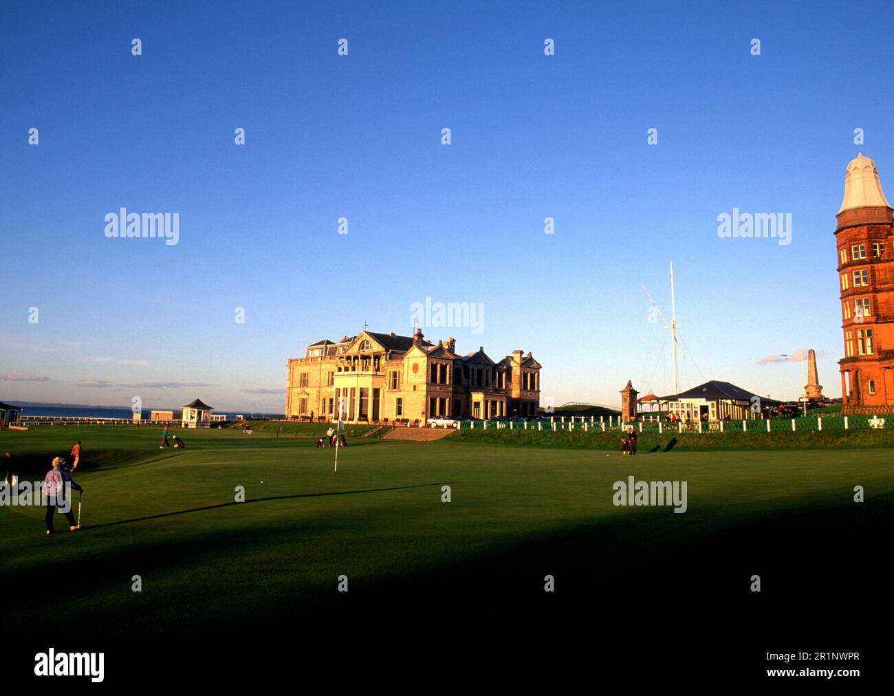 World s Most Famous Golf Course St Andrew s Clubhouse and 18th Hole St ...