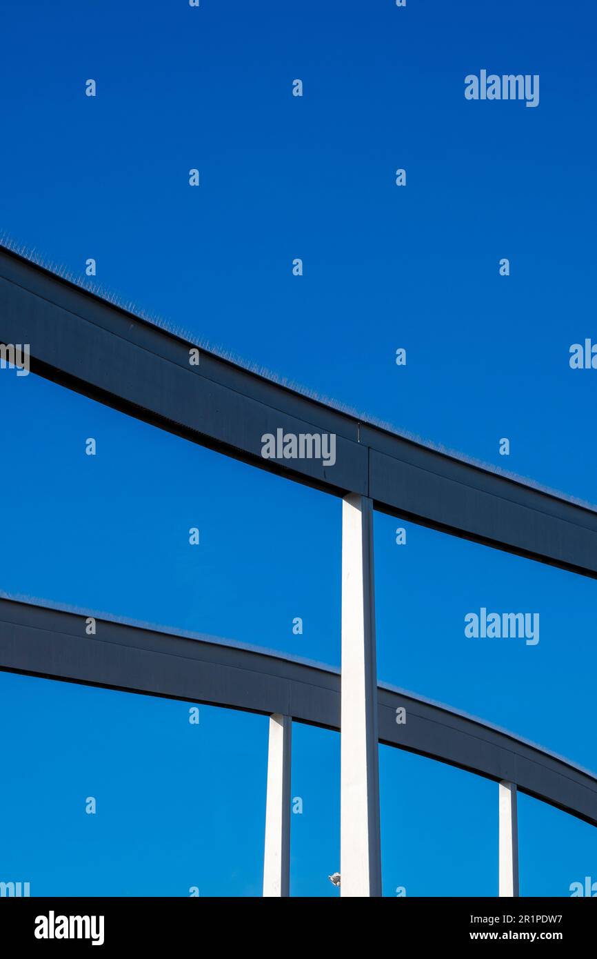 Steel truss structure hi-res stock photography and images - Alamy