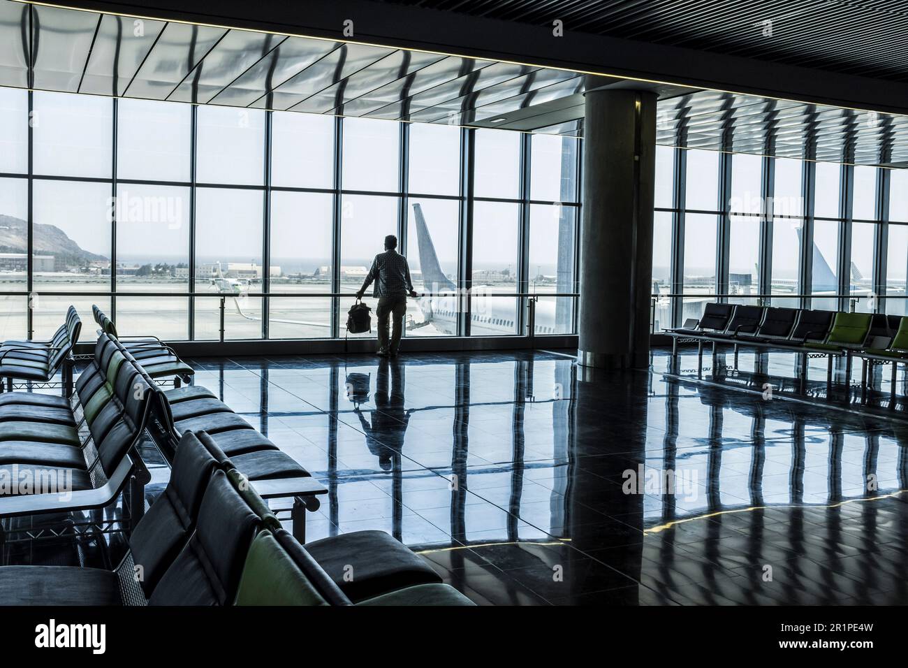 Terminal waiting area hi-res stock photography and images - Alamy