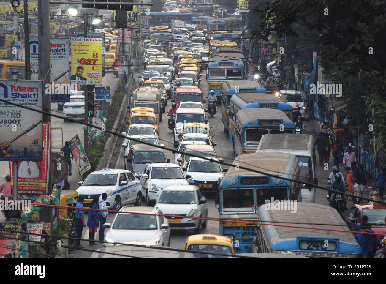 Kolkata, India. 15th May, 2023. A report initiated by the Ministry of Petroleum and Natural Gas in India has proposed banning diesel 4wheeler vehicles by 2027. (Photo by Sayantan Chakraborty/Pacific Press) Credit: Pacific Press Media Production Corp./Alamy Live News Stock Photo