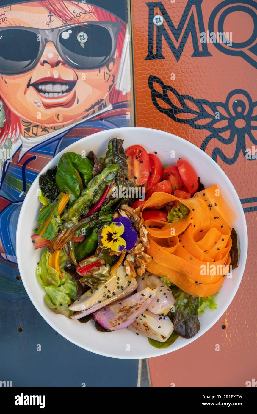 Italy, Trentino-Alto Adige, Alto Adige - South Tyrol, Merano, vegan cuisine with animal product free ingredients, L'Insalatina Saladbar by Markus Stocker and Viktoria Forcher, colorful salad plate with steamed chard and fruity dressing. Stock Photo