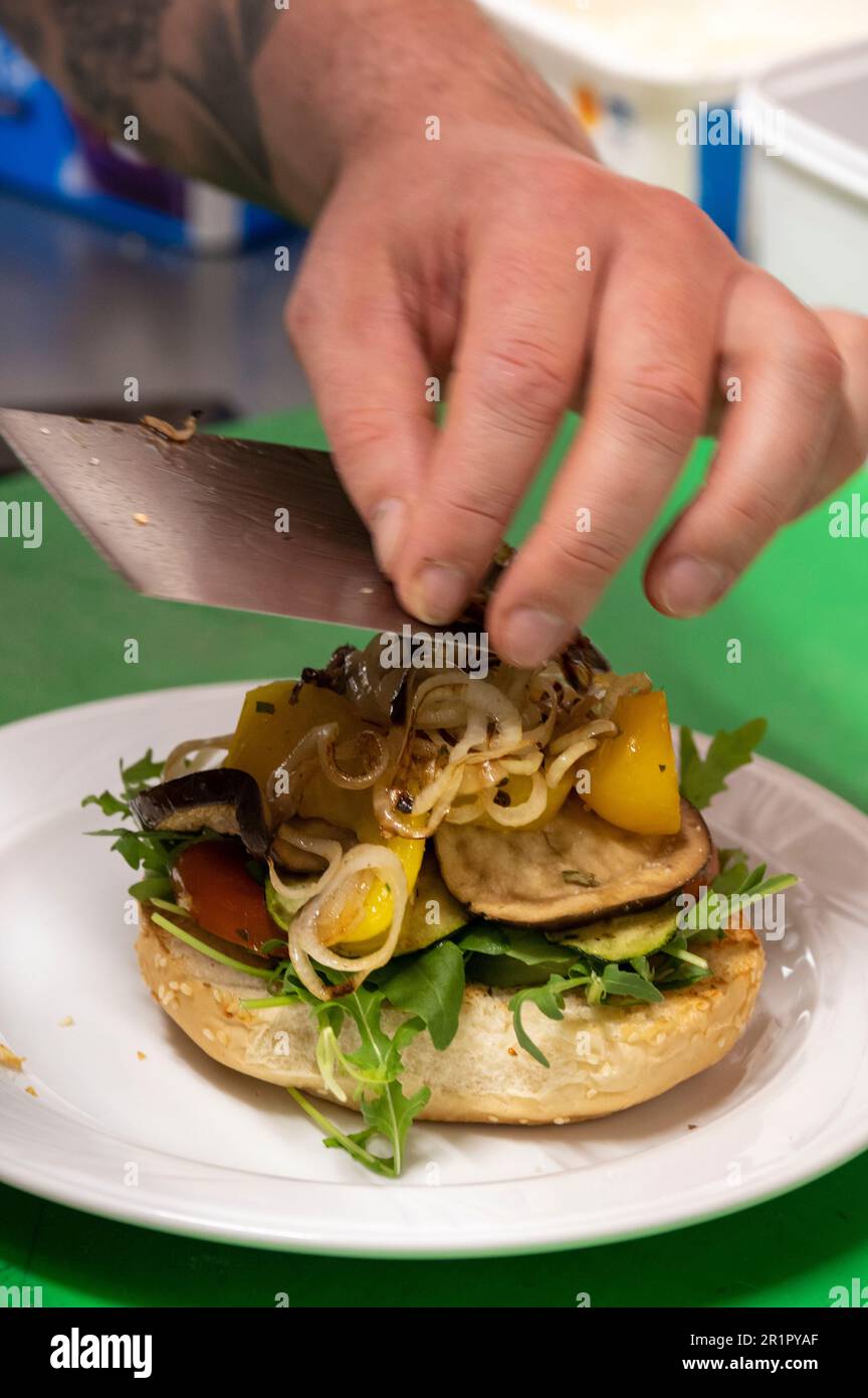 Italy, Trentino Alto Adige, Alto Adige - South Tyrol, vegan cuisine with animal product free ingredients, Vilpian, Pizzeria Central, Beyond Meat Burger (vegan). Stock Photo