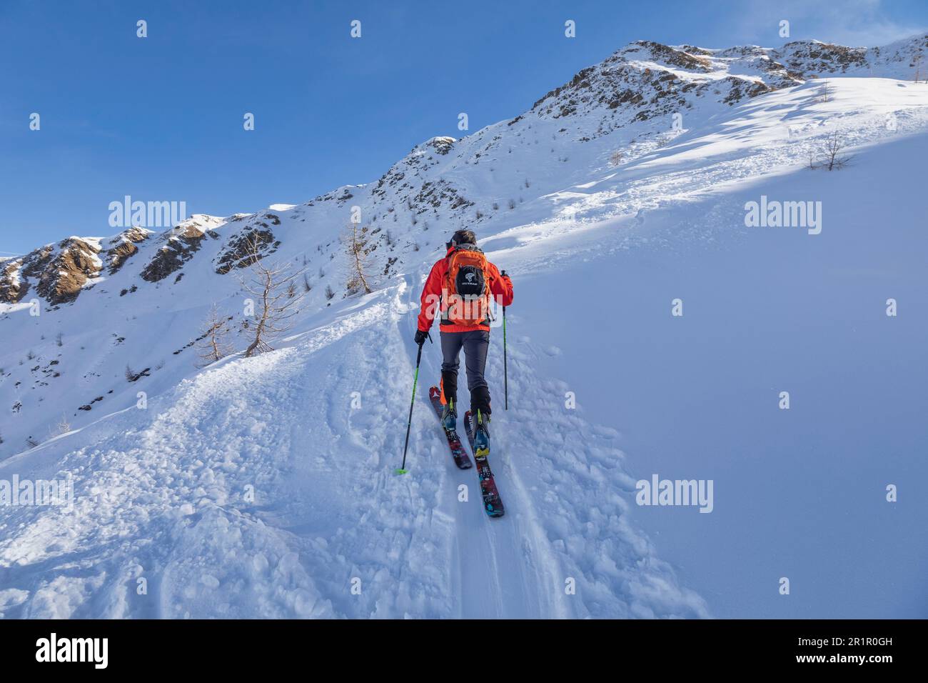 Austria, East Tyrol, Villgraten valley, ski mountaineer on the way to Marchkinkele (Cornetto di Confine) summit, Villgraten Mountains, Western Tauern Alps Stock Photo