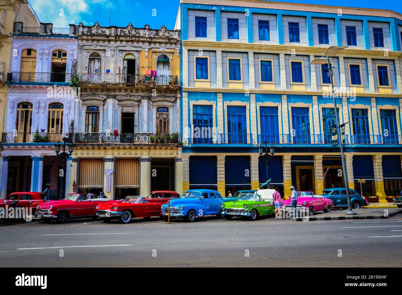 Havana's Charming Old Houses and classic Cars Stock Photo