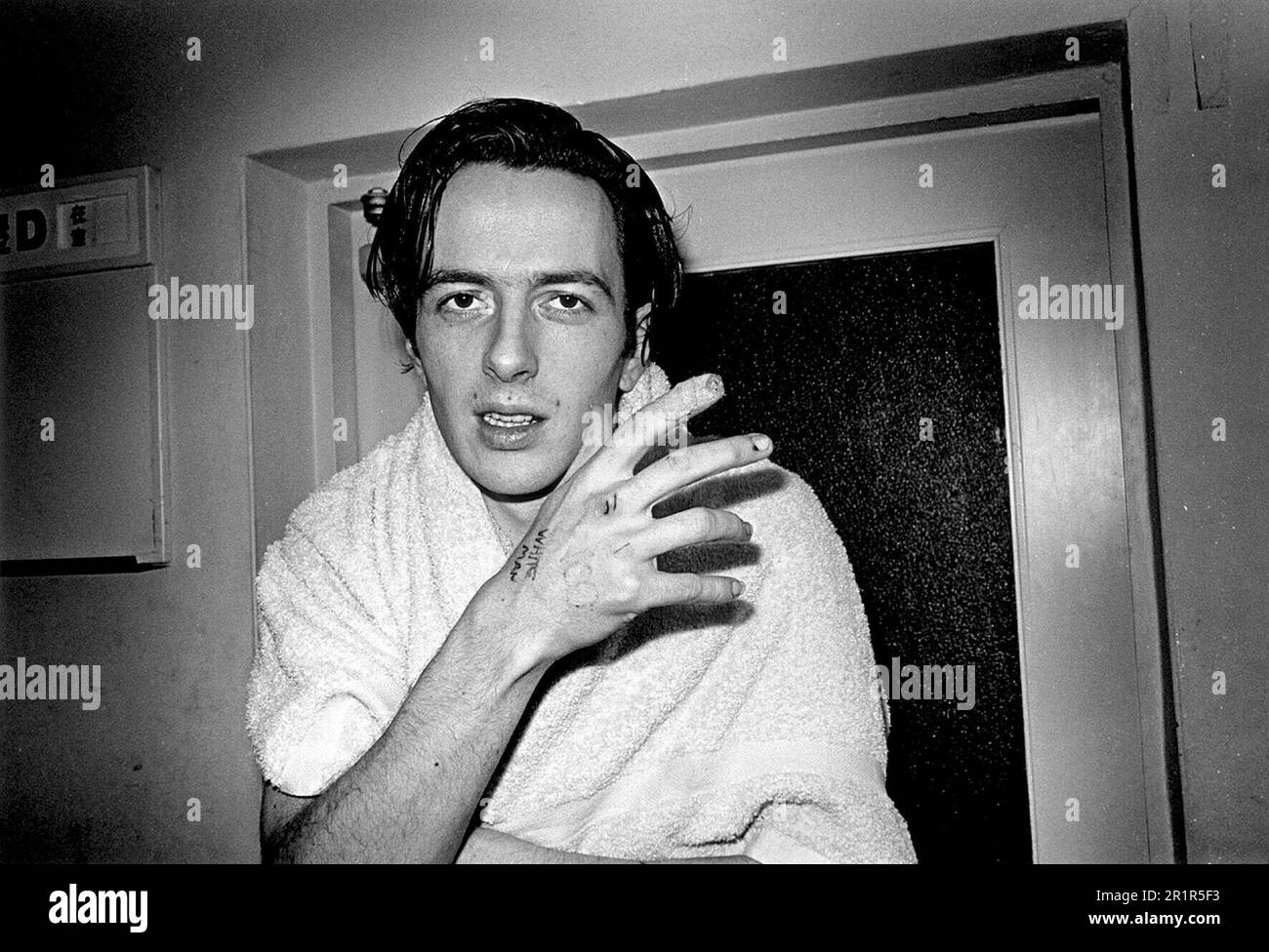 JOE STRUMMER in JOE STRUMMER THE FUTURE IS UNWRITTEN (2007), directed by JULIAN TEMPLE. Credit