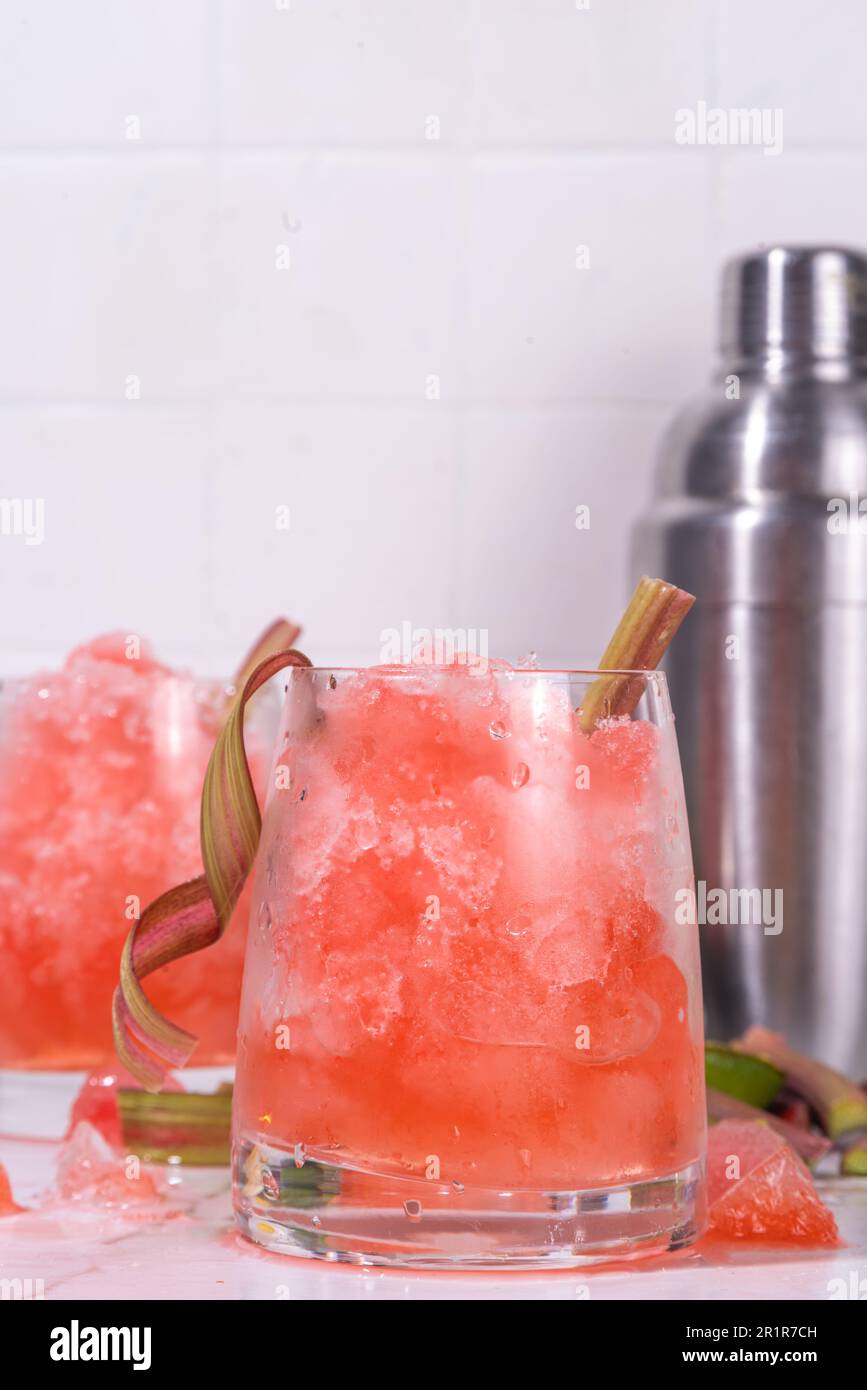 Refreshing summer rhubarb sour fizz cocktail, frozen fizz cocktail, sweet  rhubarb slushy with sirup, rum and champagne. Refreshing cold and healthy s  Stock Photo - Alamy